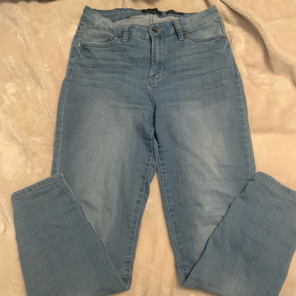 Kendall + Kylie-The Ultra Babe Jeans